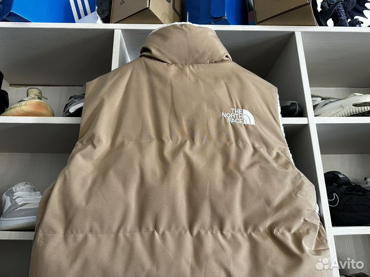 Двусторонние жилетки The North face беж