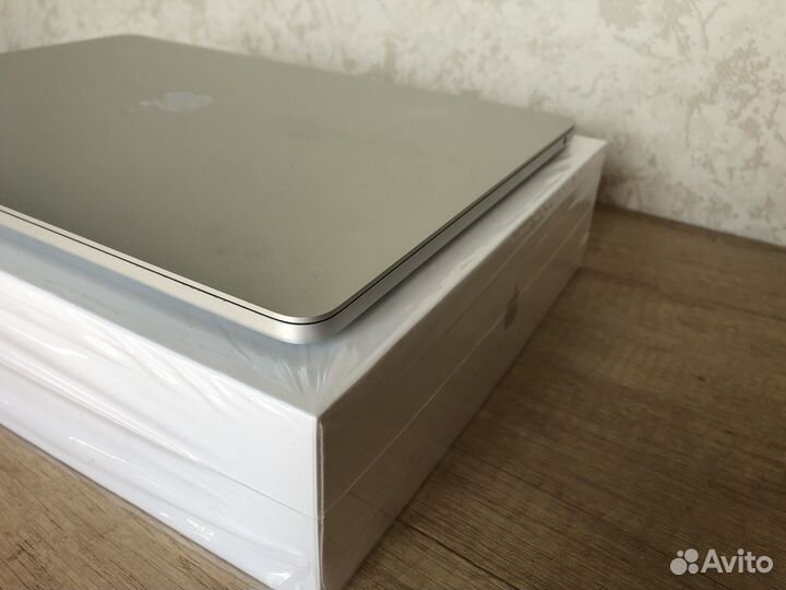 Apple MacBook Pro 13 2017 8/128/i5 рст