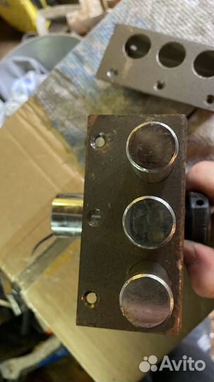 Дверной замок накладной