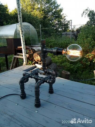 Настольная лампа 