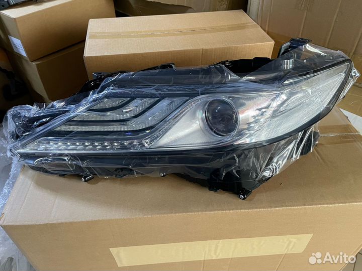 Фары на Toyota Camry 70 Full led