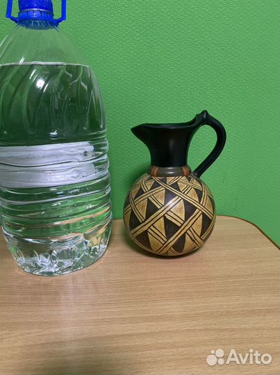 Керамический кувшин