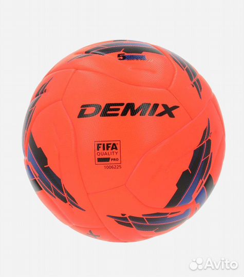 Зимний Футбольный мяч про