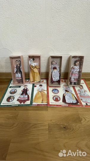 Коллекционные куклы в национальных костюмах