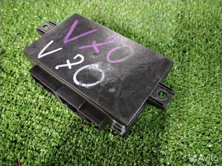 Блок управления дверью багажника Volvo V70