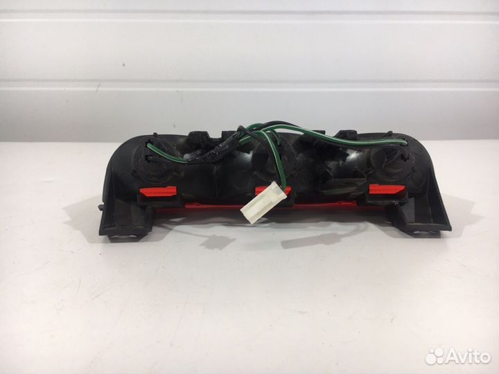 Стоп-сигнал Паджеро 4