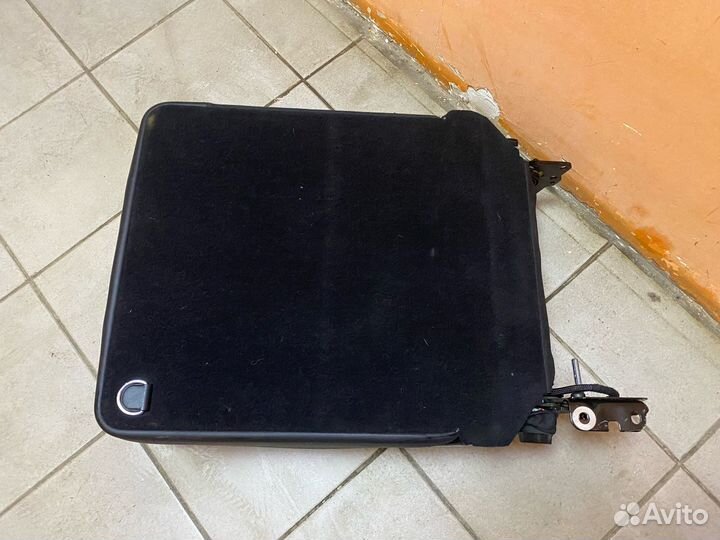 Сидение третьего ряда Mercedes X166 GL