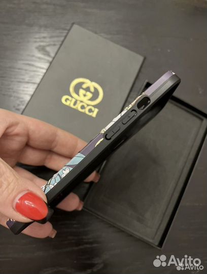 Чехол на iPhone 13