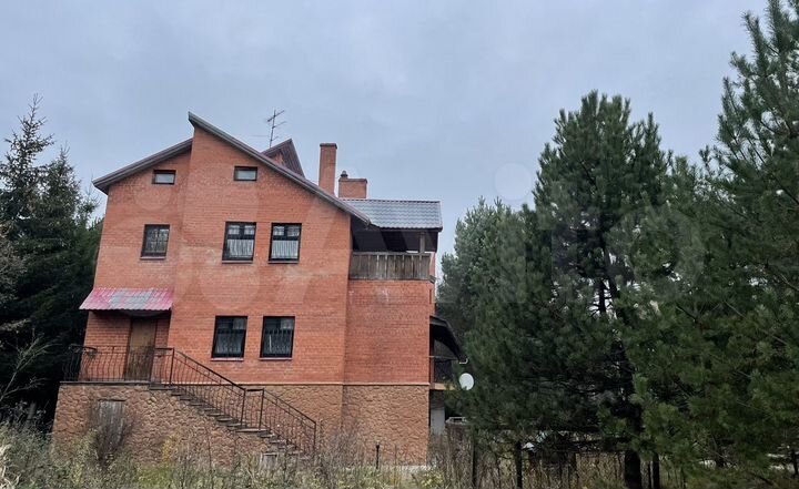 Дом 330 м² на участке 40 сот.