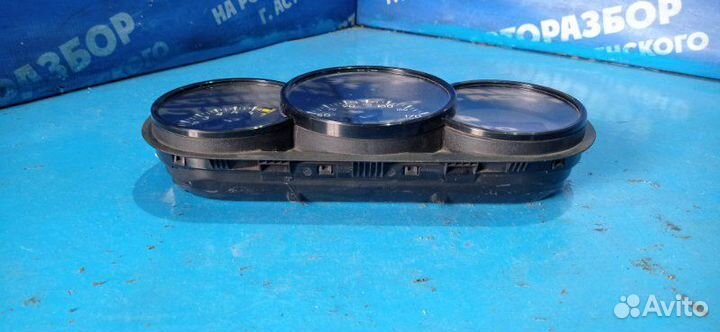 Панель приборов Renault Fluence 1 седан K4M 2010