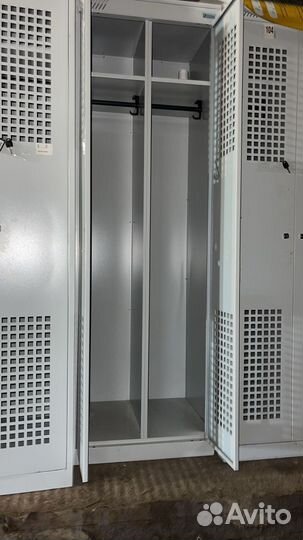 Шкаф металлический для одежды