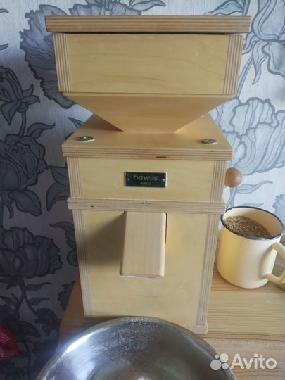 Мельница жерновая для муки