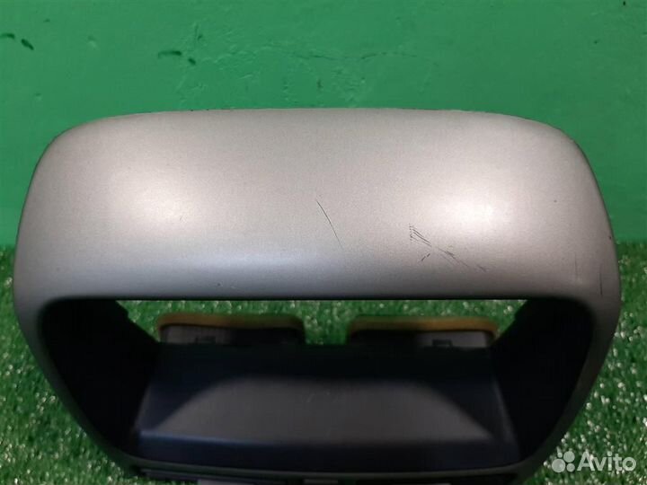 Дефлектор торпедо центральный Honda CR-V 2 (RD5)