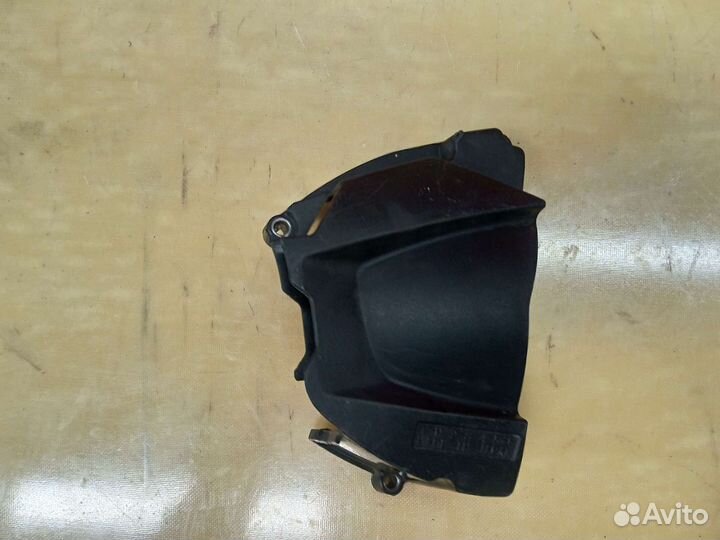 Yamaha R1 2002-2003. Крышка звезды