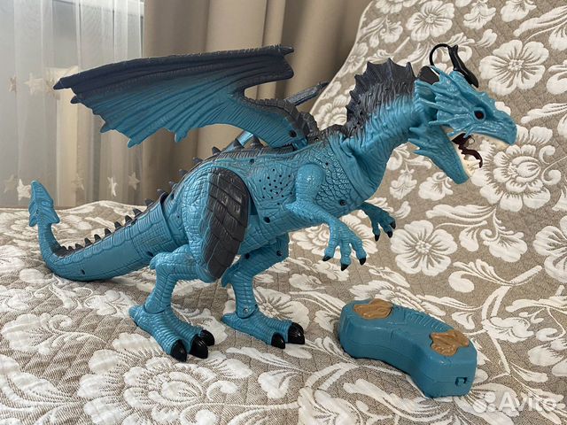 Дракон на пульте управления