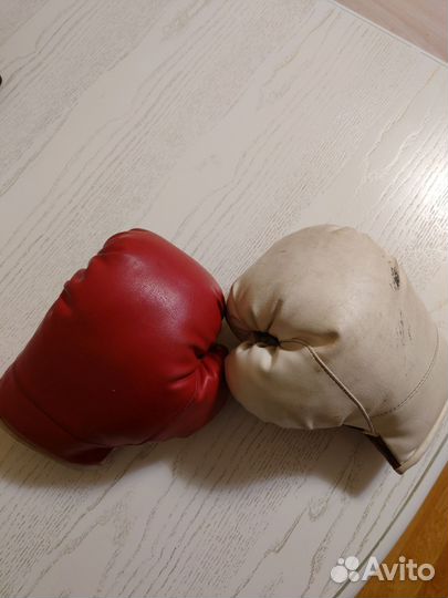 Боксерские перчатки
