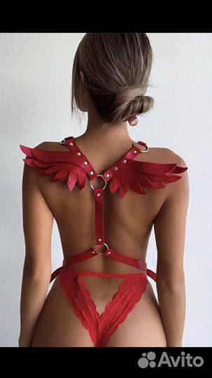 Портупея с крыльями красная кожзам