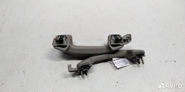 Ручка потолочная внутренняя км-т Nissan Maxima CA