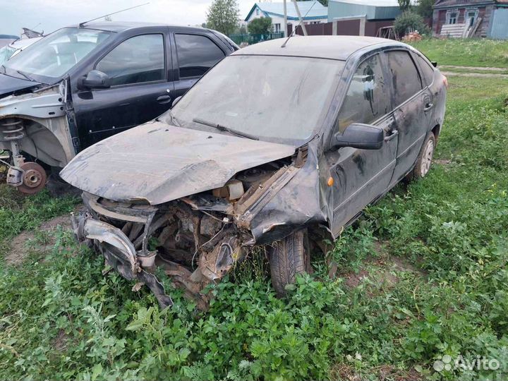 LADA Granta лифтбек 2015г разбор