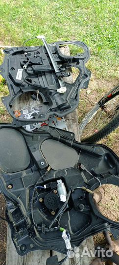 Задние дверные карты со стеклоподъёмниками mazda