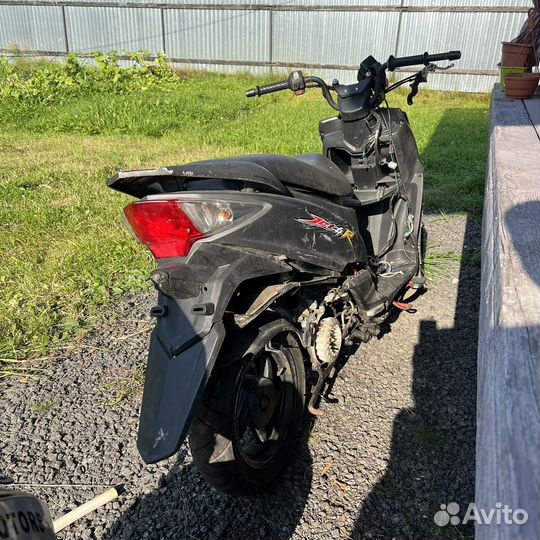 Продам скутер на запчасти Sym jet