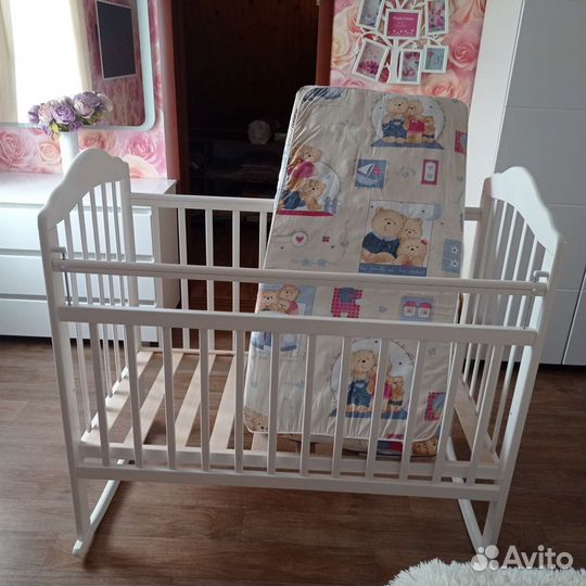 Детская кроватка