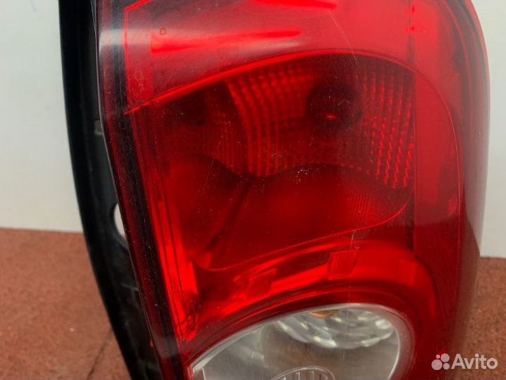 Фонарь задний правый Renault Duster легковой