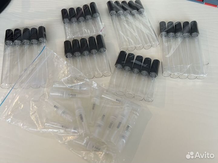 Флакон с распылителем для духов