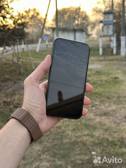 iPhone Xr, 64 ГБ