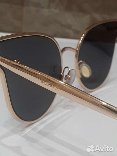 Очки солнцезащитные Max Mara, женские