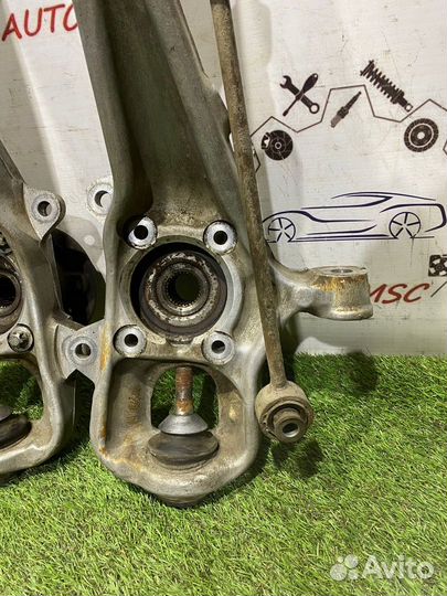 Кулак поворотный передний Mercedes GLS W166 X166