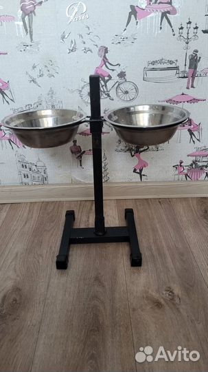 Подставка с мисками