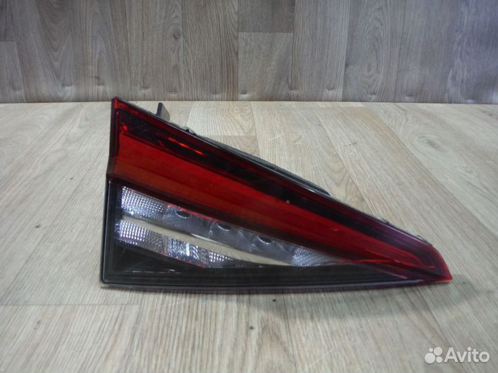 Фонарь левый внутренний №3 Skoda Kodiaq 2020