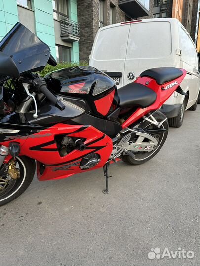 Honda cbr954rr 2002