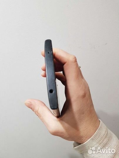 Sony Xperia L2, 3/32 ГБ