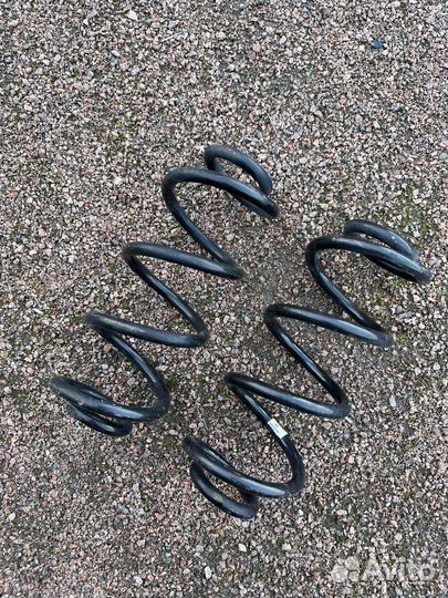 Audi комплект задних пружин 8w0511115