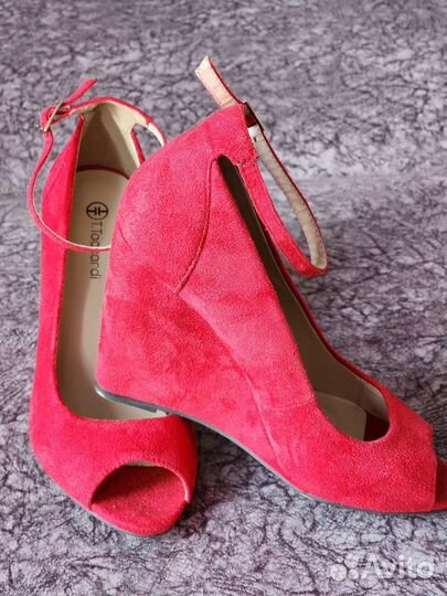 Босоножки женские 38 размер на платформе