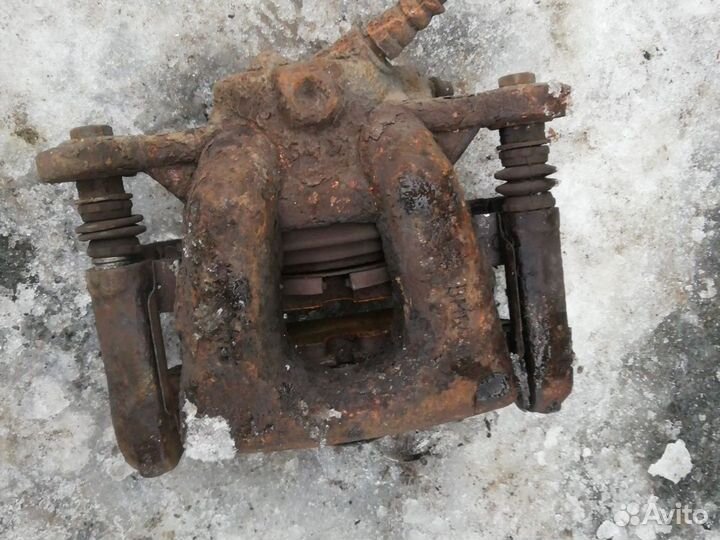 Суппорт тормозной передний левый бмв е87 BMW e87