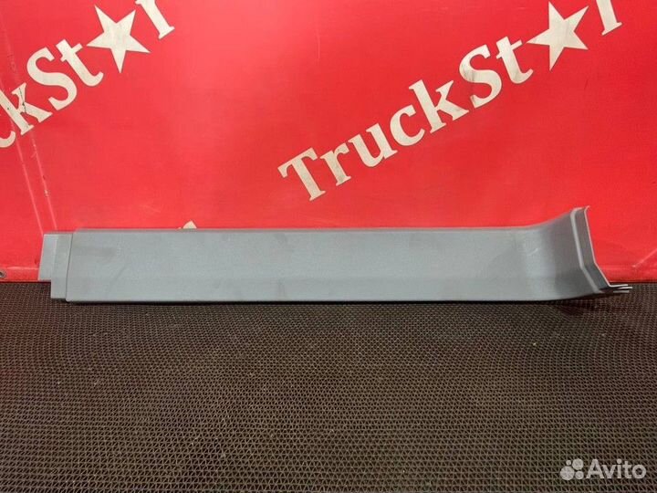 Накладка салона левая Renault T