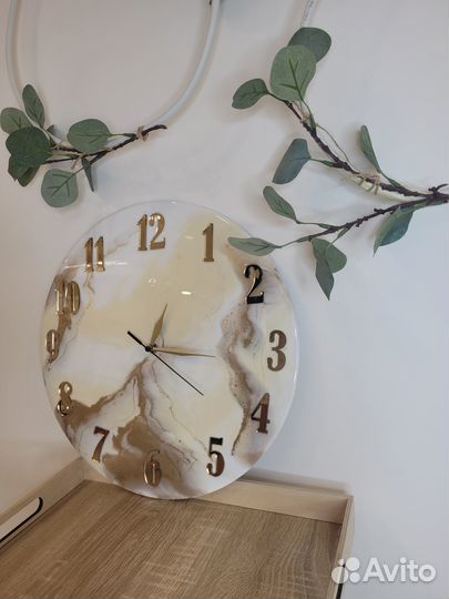 Часы настенные из эпоксидной смолы 38 см