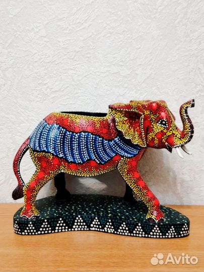 Слоны статуэтки