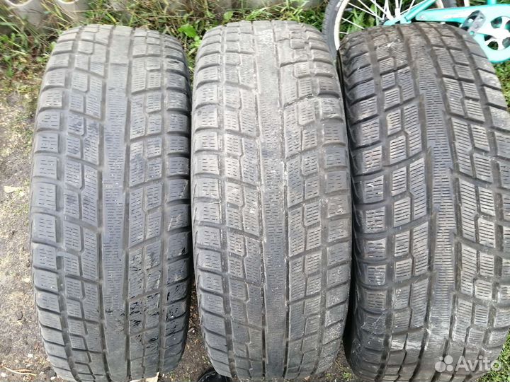 Yokohama 125T 235/65 R17 26