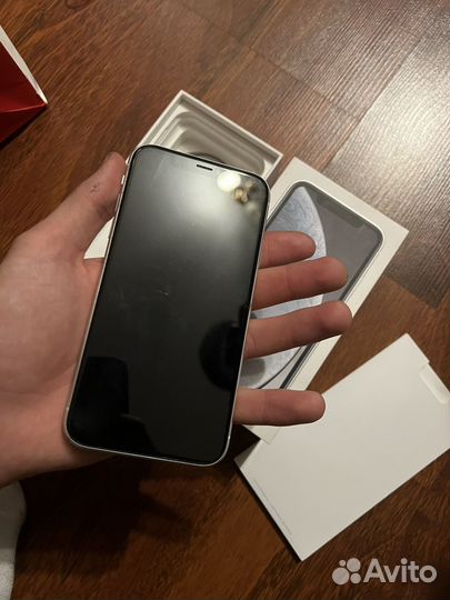 iPhone Xr, 64 ГБ