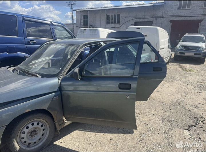 В разборе ваз 2110 2006г.в