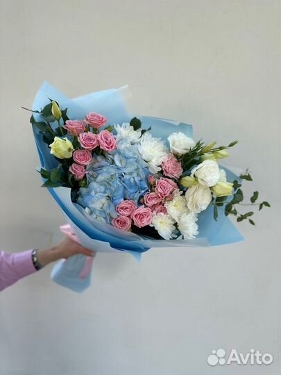 Авторский букет с гортензией