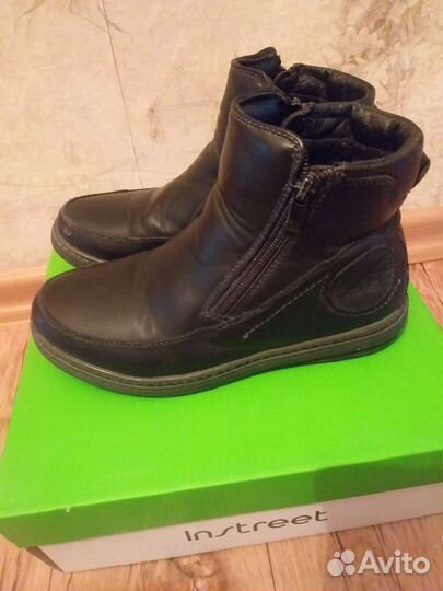 Ботинки для мальчика р.33