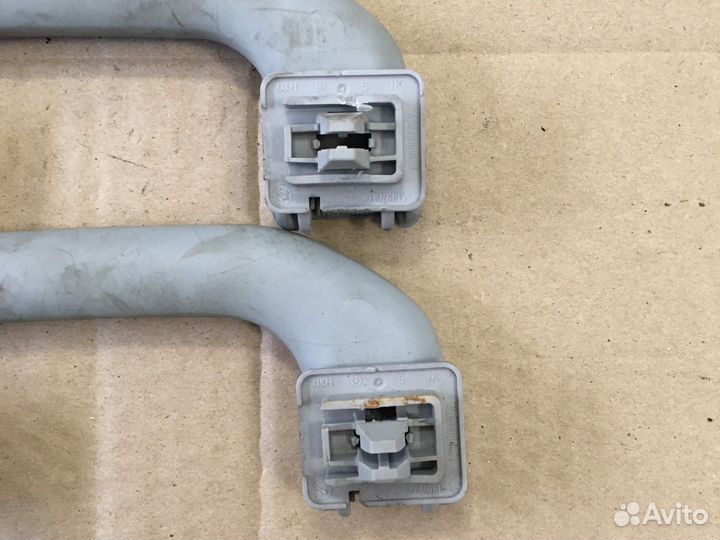 Ручка потолочная Mercedes W203 (3220)