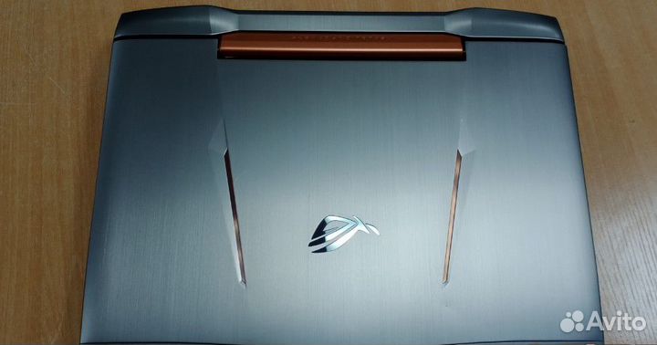 Asus I7/16GB/GTX1070/1000GB+248GB SSD/17.3 IPS FHD