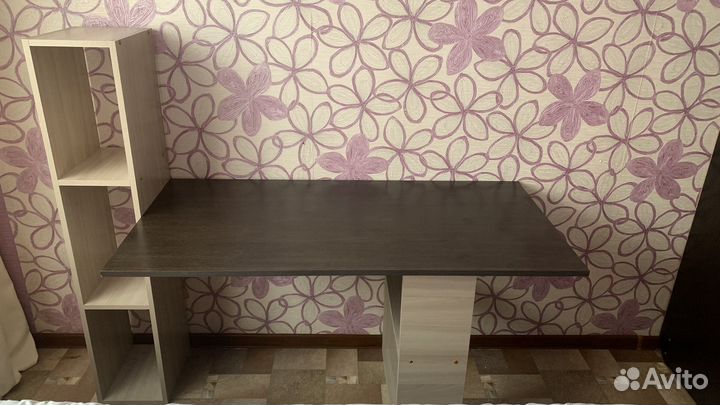 Компьютерный стол, детский стол