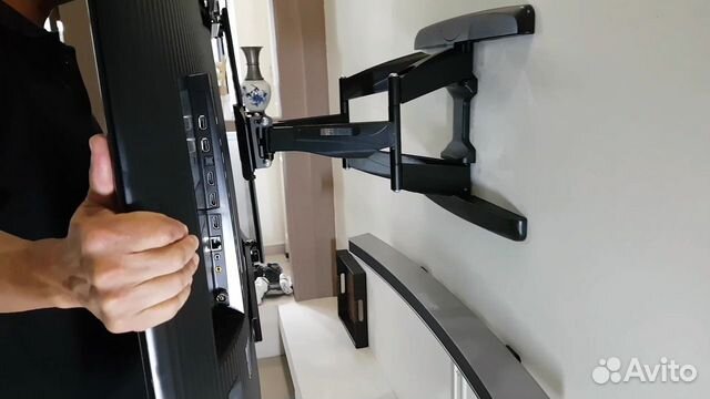 Профессиональная установка телевизора на стену